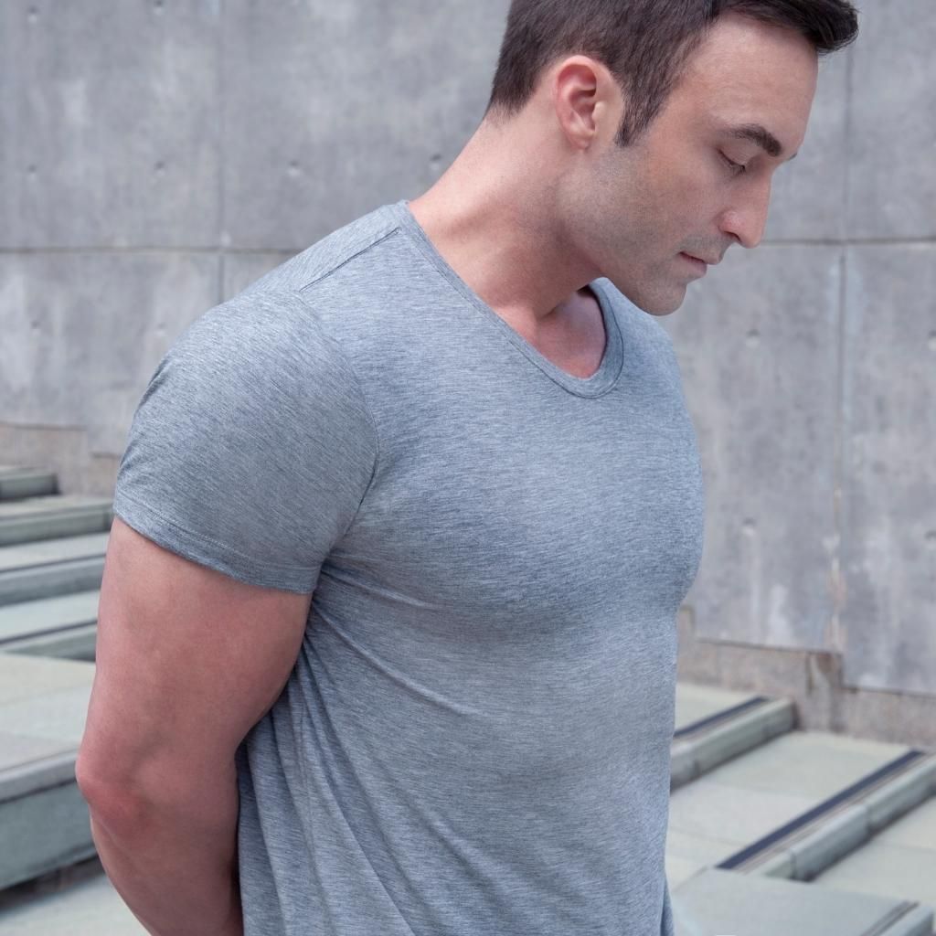 EYSOM Men's Grey Short Sleeve Foundation Scoop Neck T-Shirt 