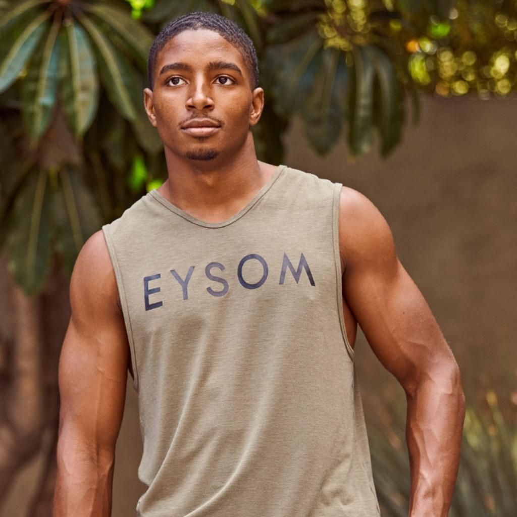 EYSOM Men&#39;s Olive Green Sleeveless Standard Muscle T-Shirt